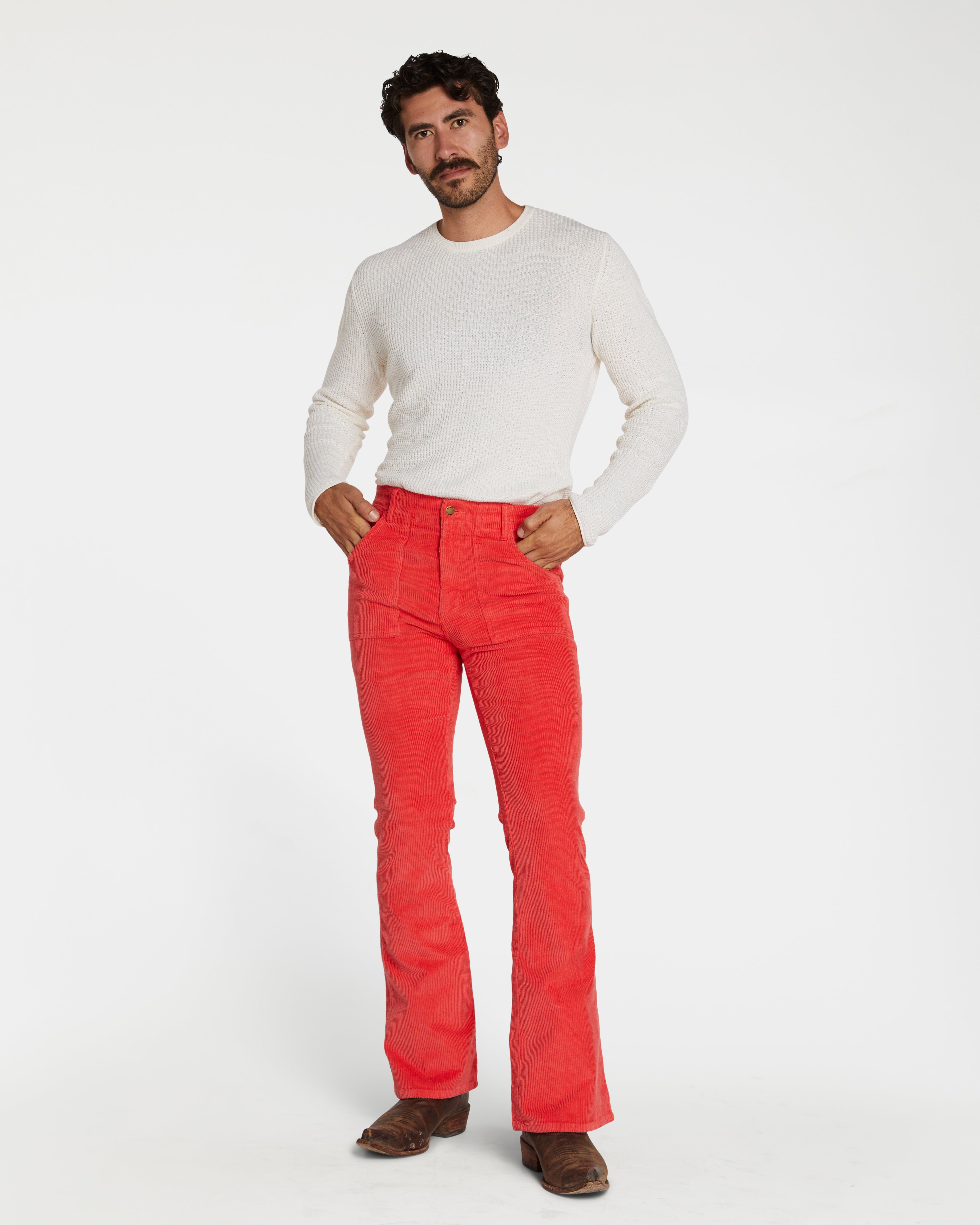 Cristian is 6'3" and wearing size 32