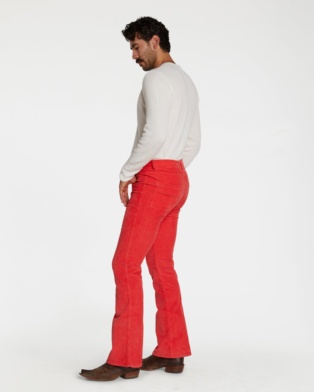 Cristian is 6'3" and wearing size 32