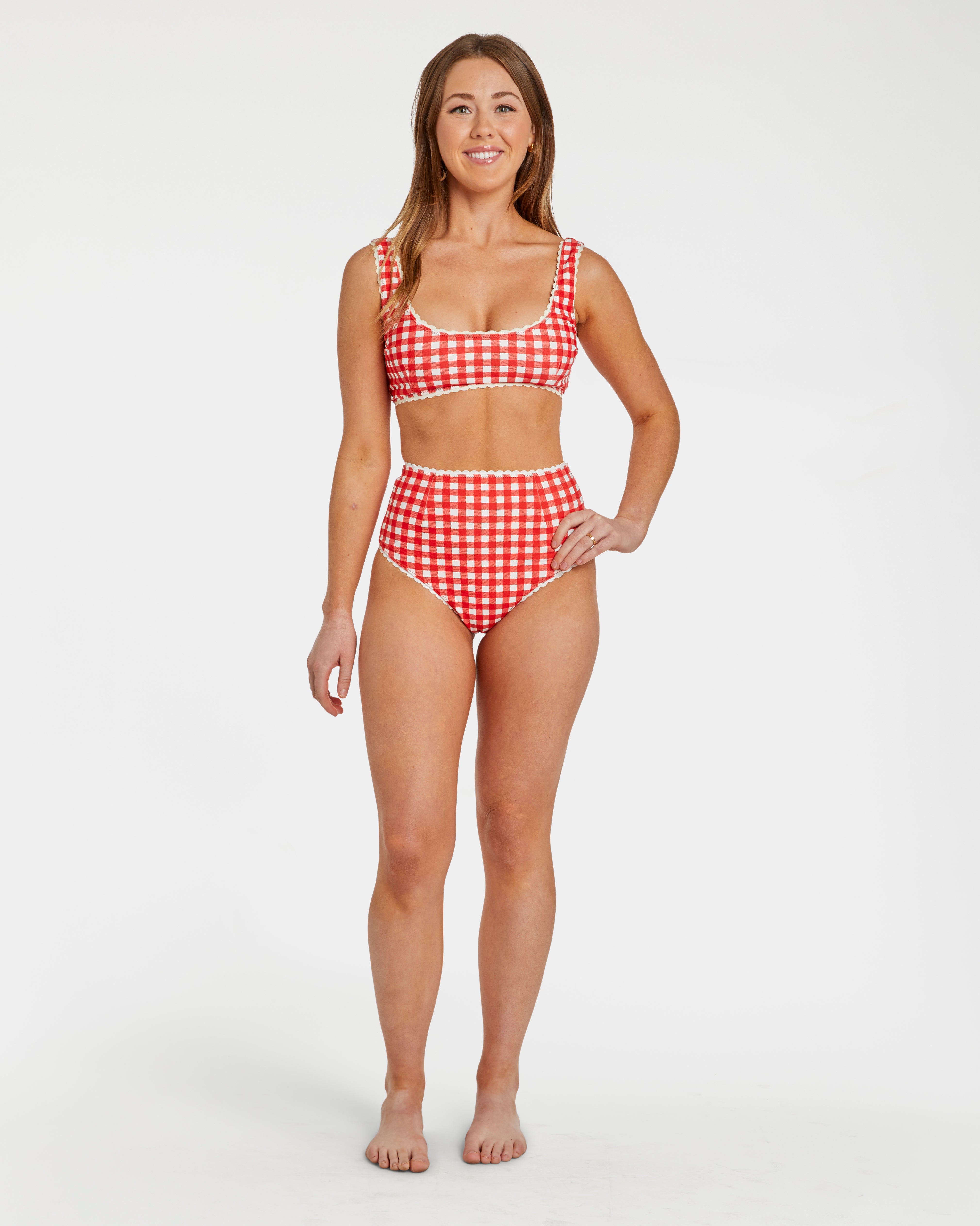 Annalise is 5'4" and wearing size 26