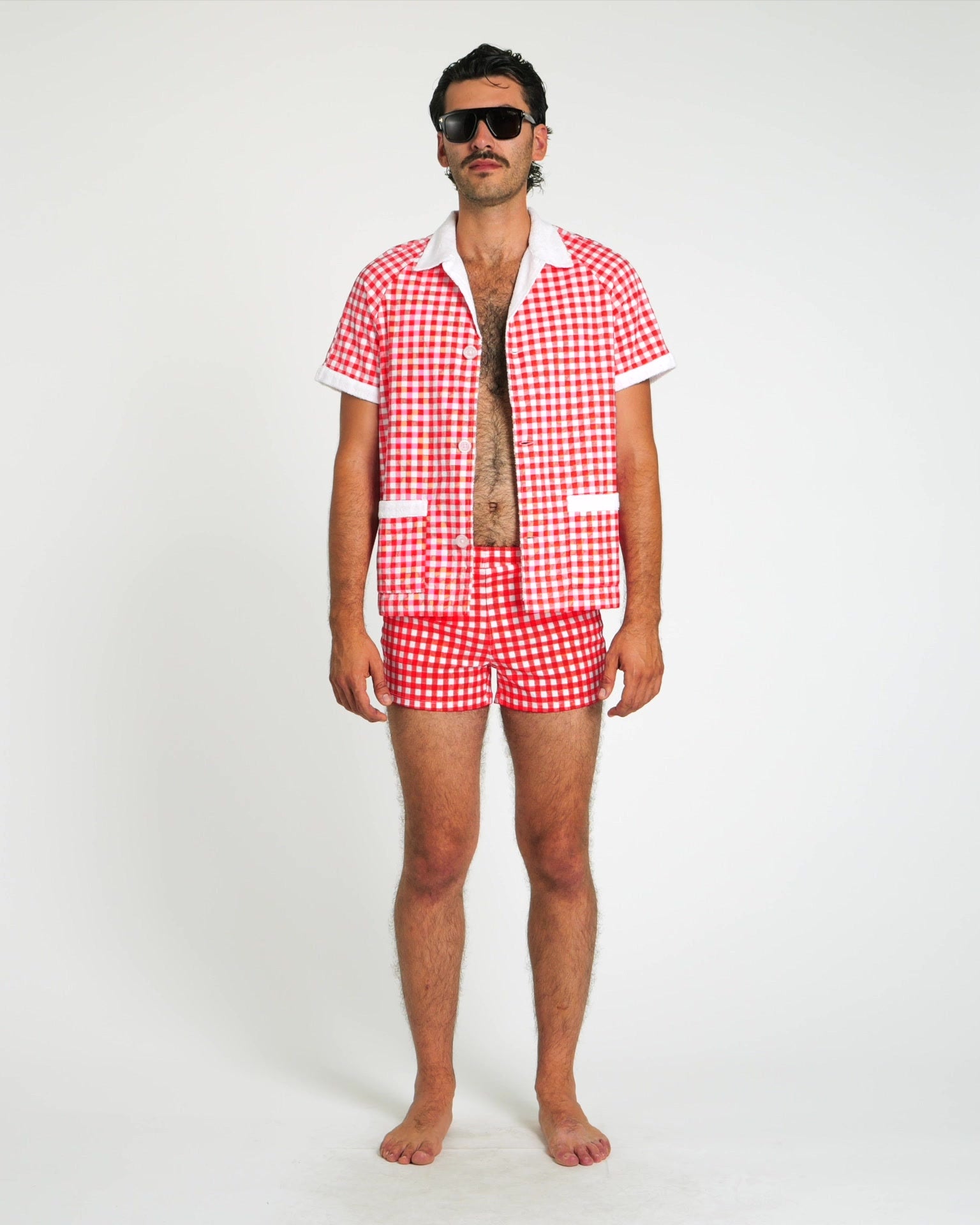 Cristian is 6'3" and wearing size L