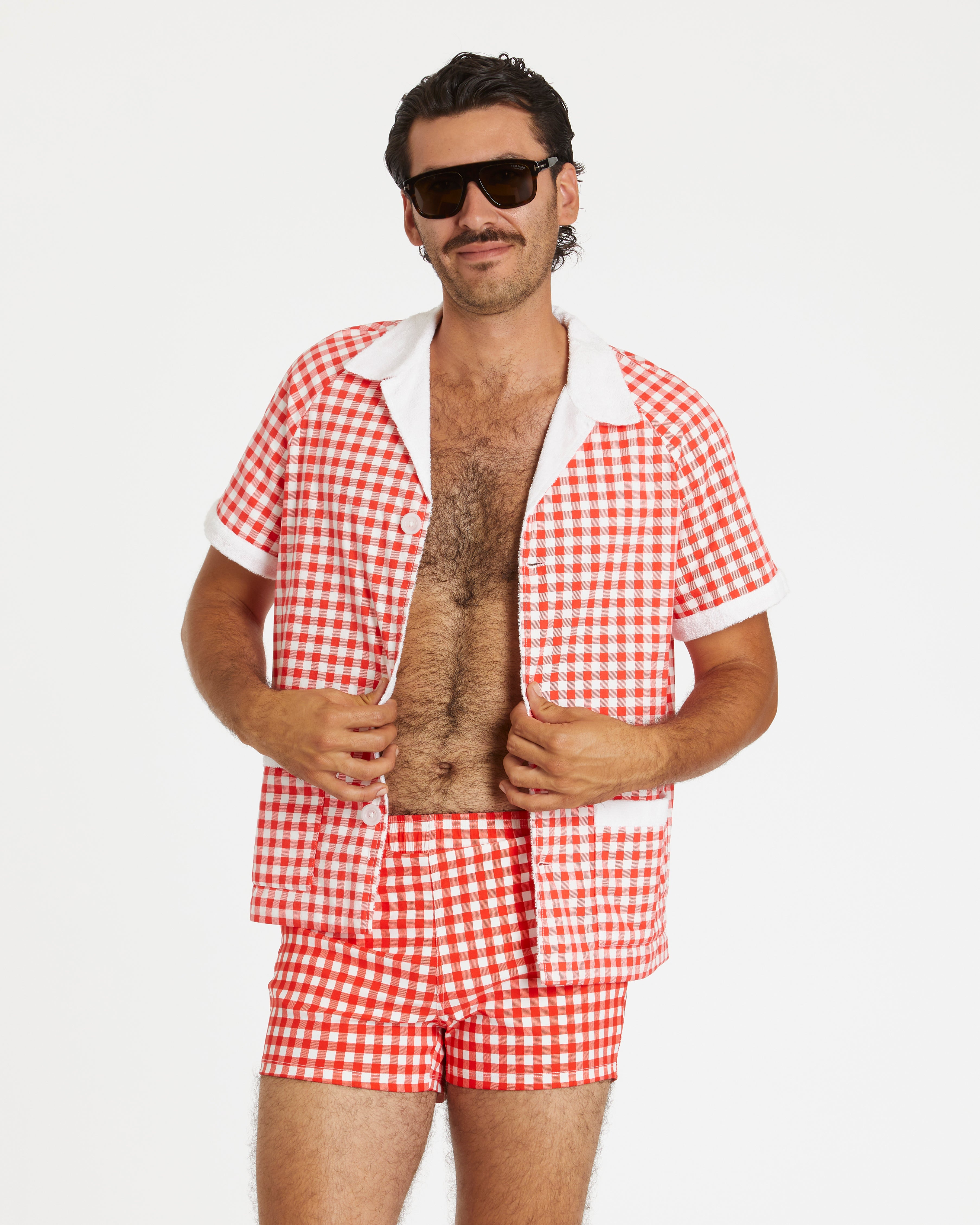 Cristian is 6'3" and wearing size L