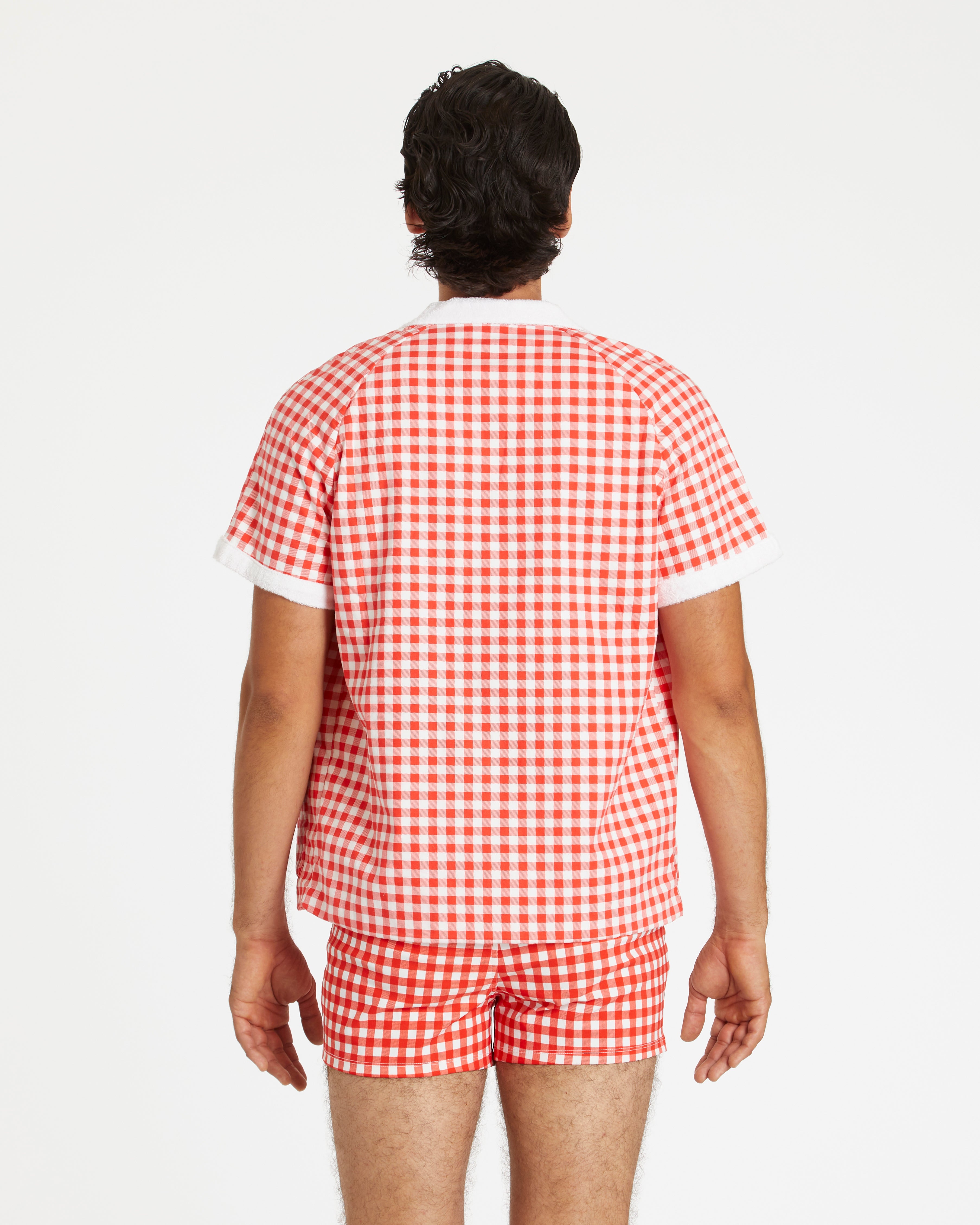 Cristian is 6'3" and wearing size L