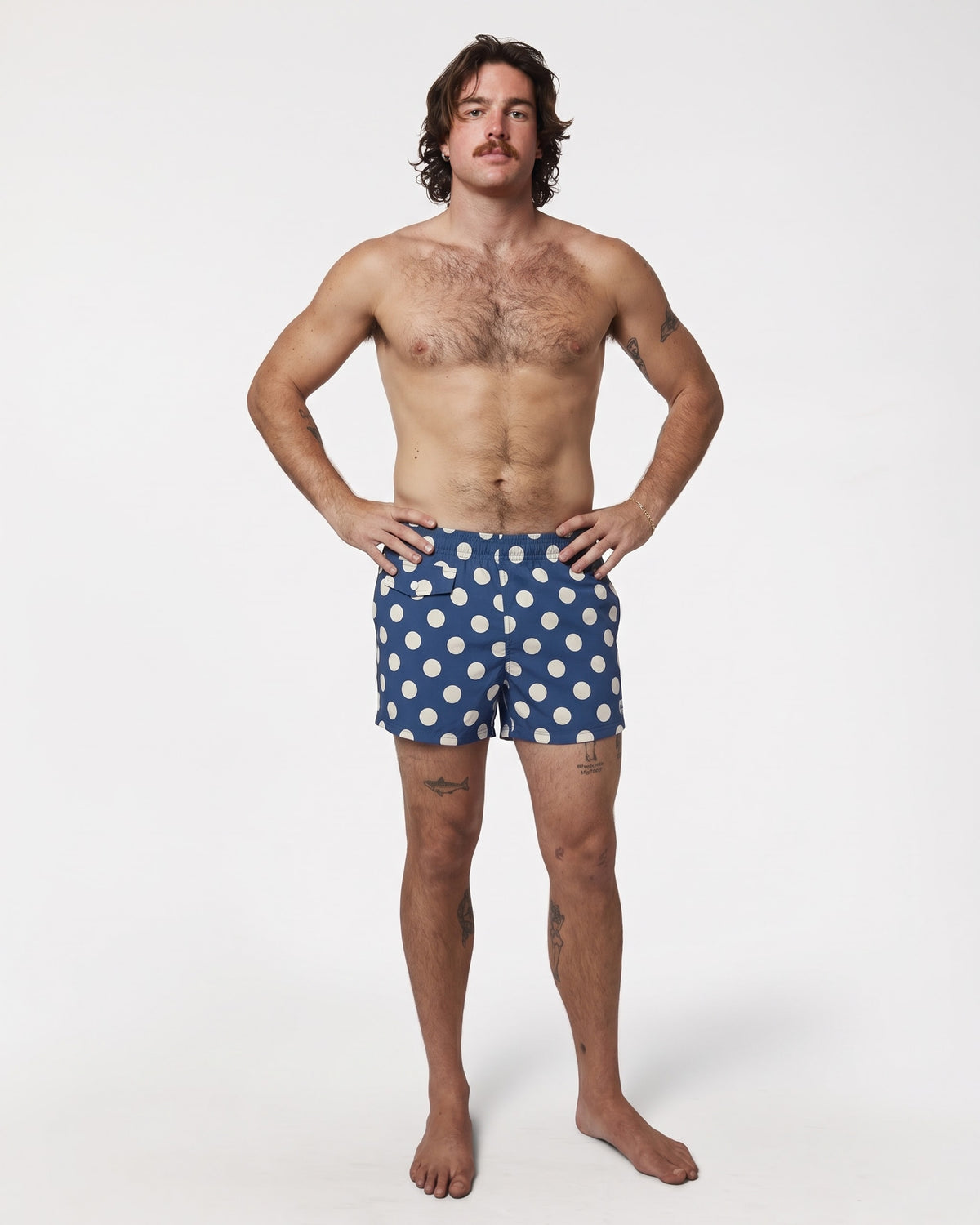 Matty is 6'0" and wearing size 32