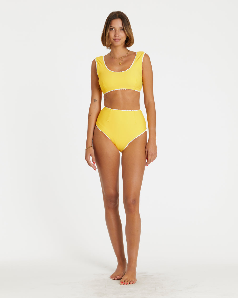 Carla is 5'10" and wearing size S