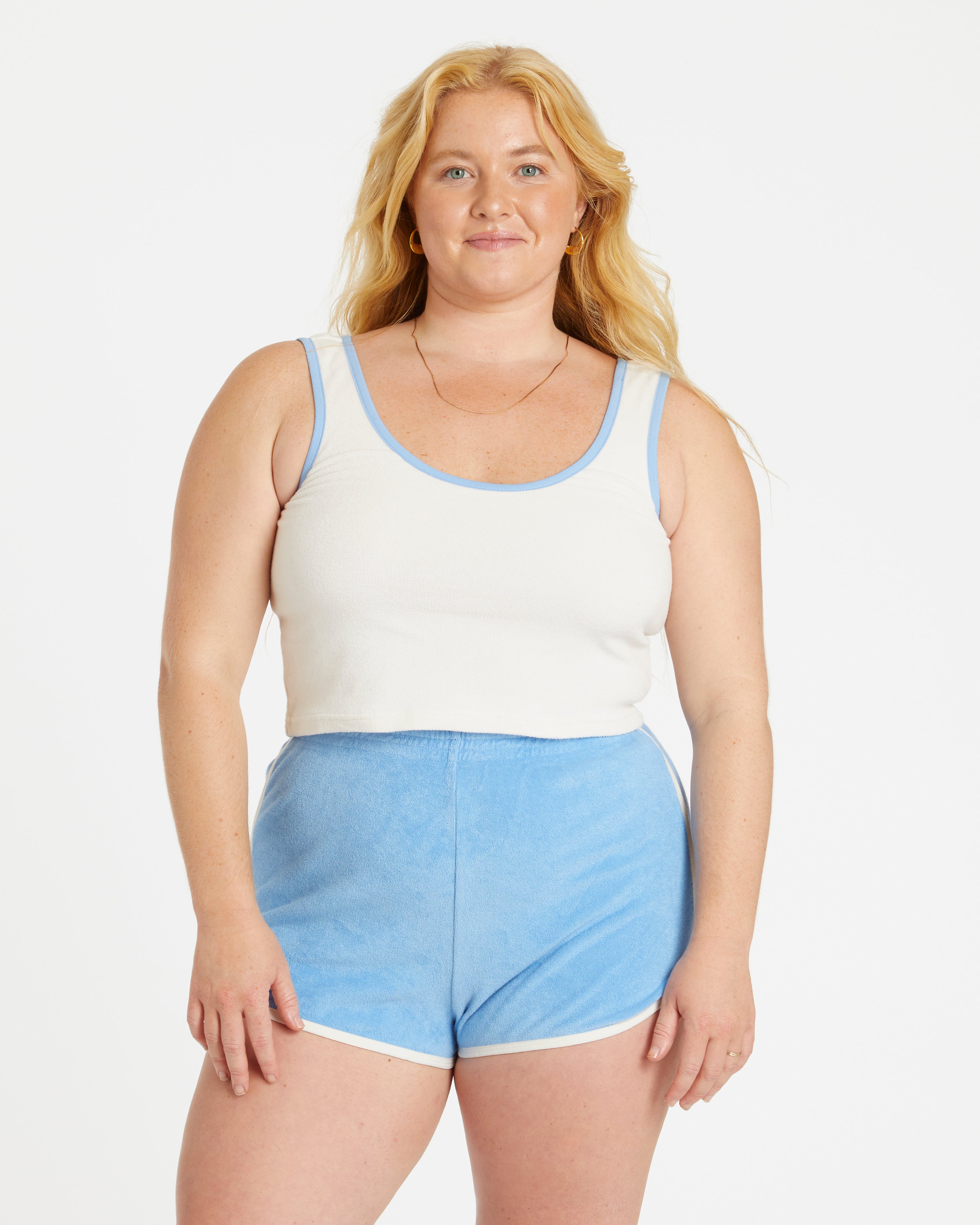 Kat is 5'3" and wearing size 30