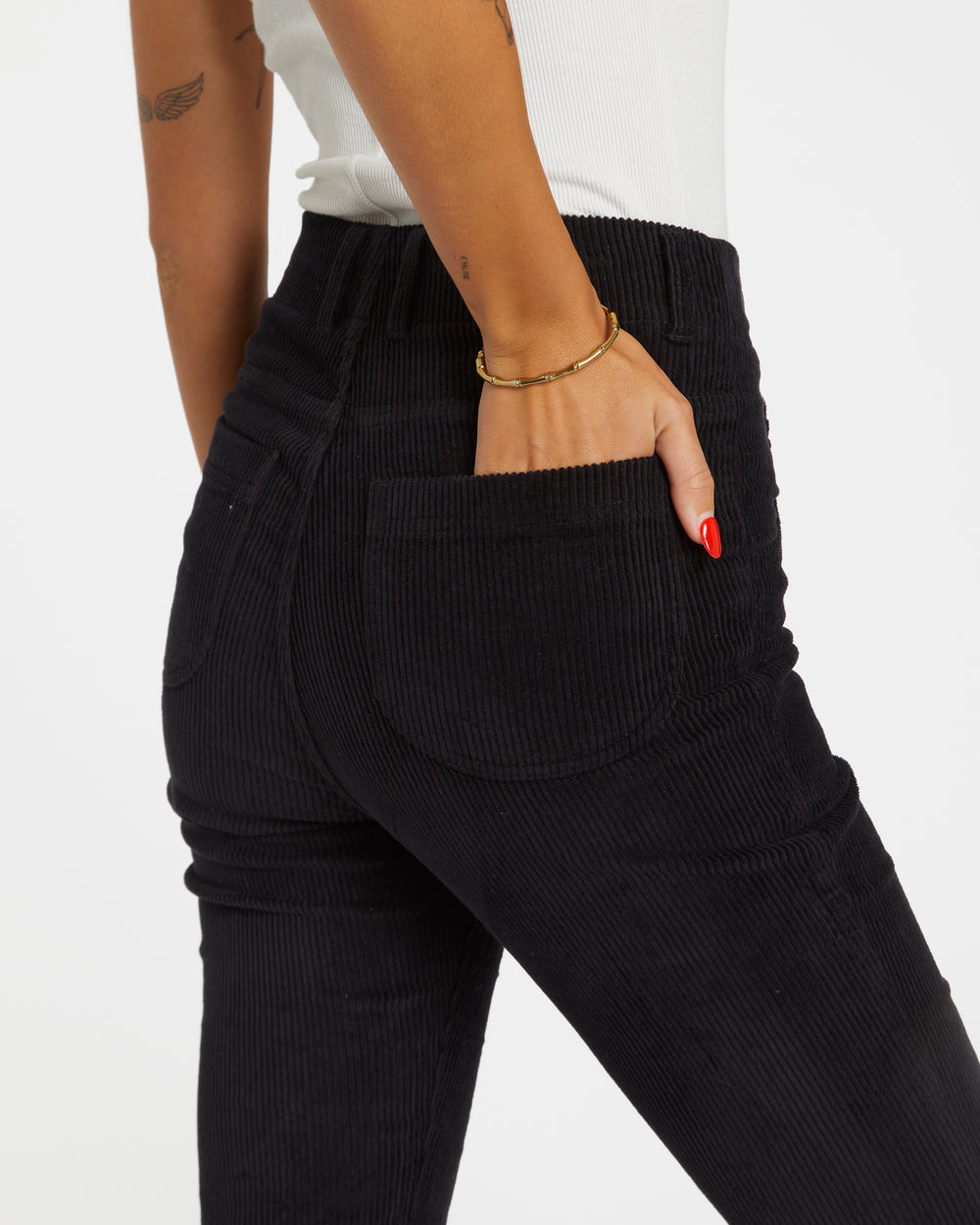 Carla is 5'10" and wearing size 26