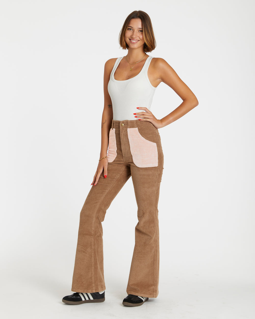 Carla is 5'10" and wearing size 26