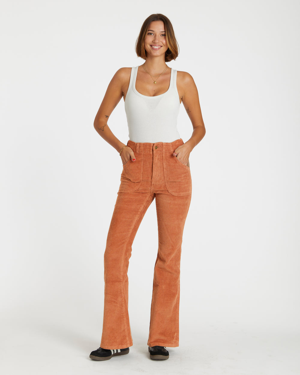 Carla is 5'10" and wearing size 26