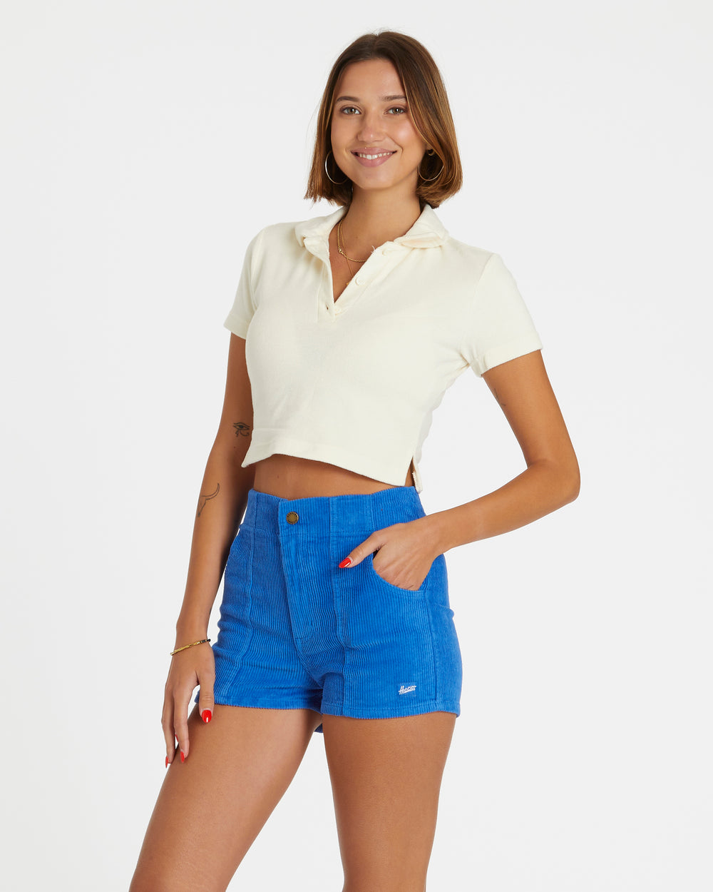 Carla is 5'10" and wearing size M