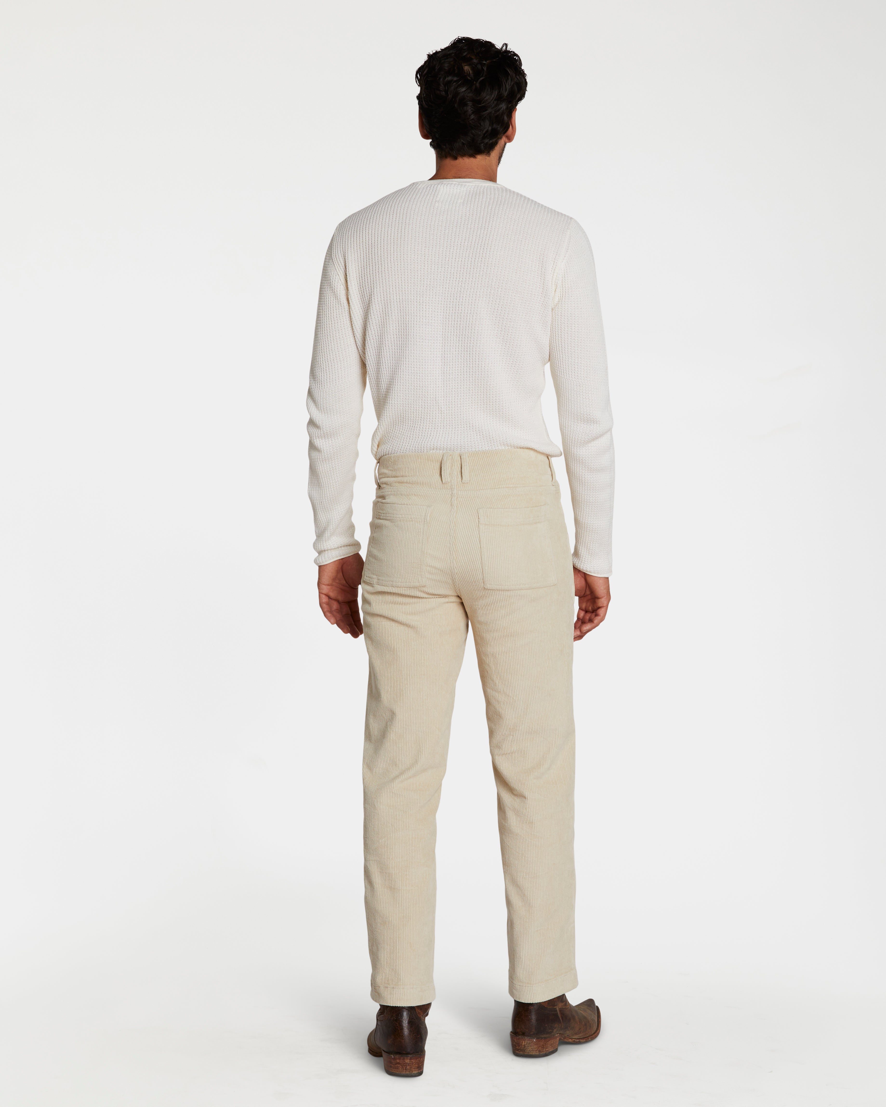 Cristian is 6'3" and wearing size 32