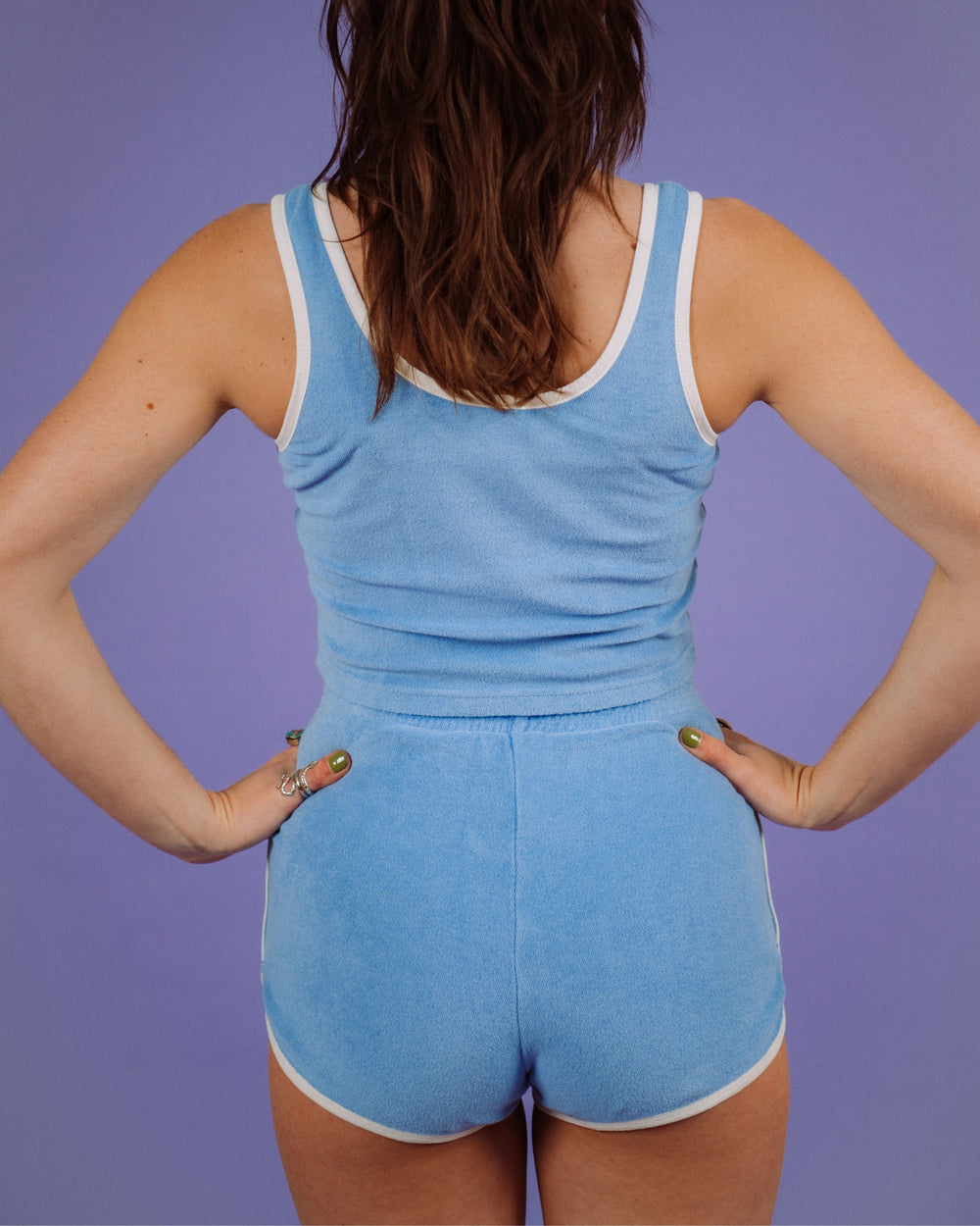 Camiseta de tirantes de felpa para mujer (azul amapola/crema)