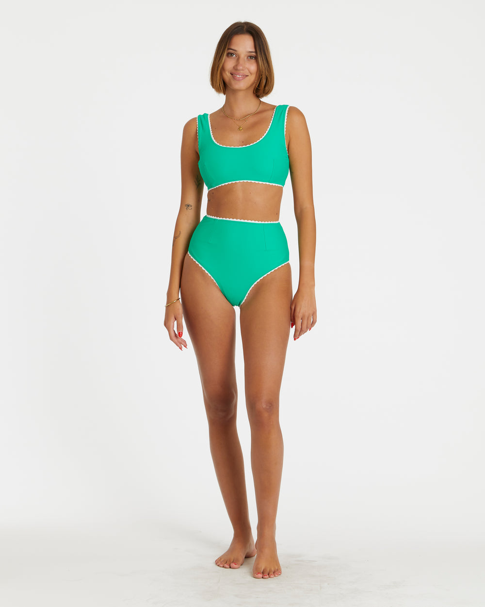 Carla is 5'10" and wearing size S