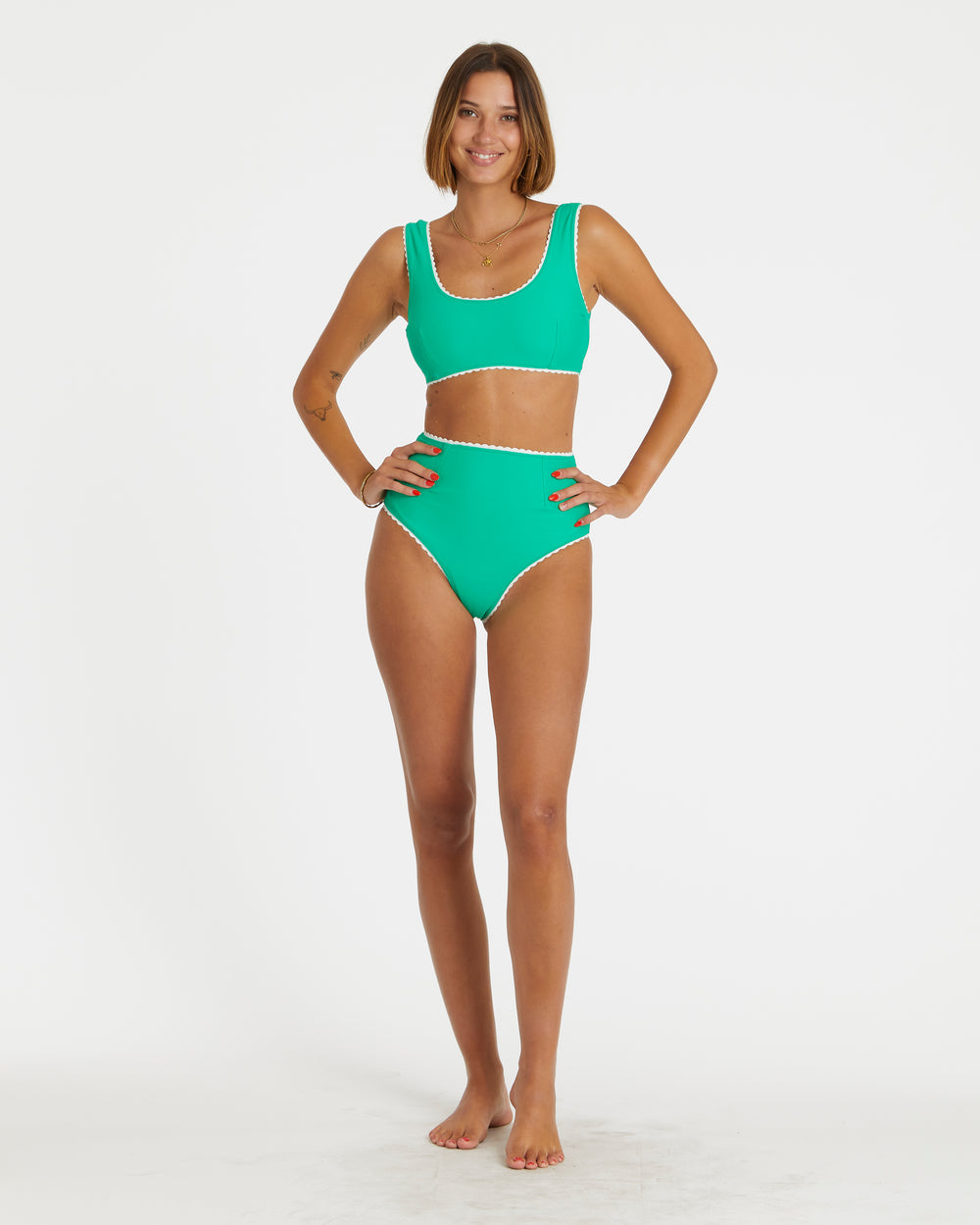 Carla is 5'10" and wearing size S
