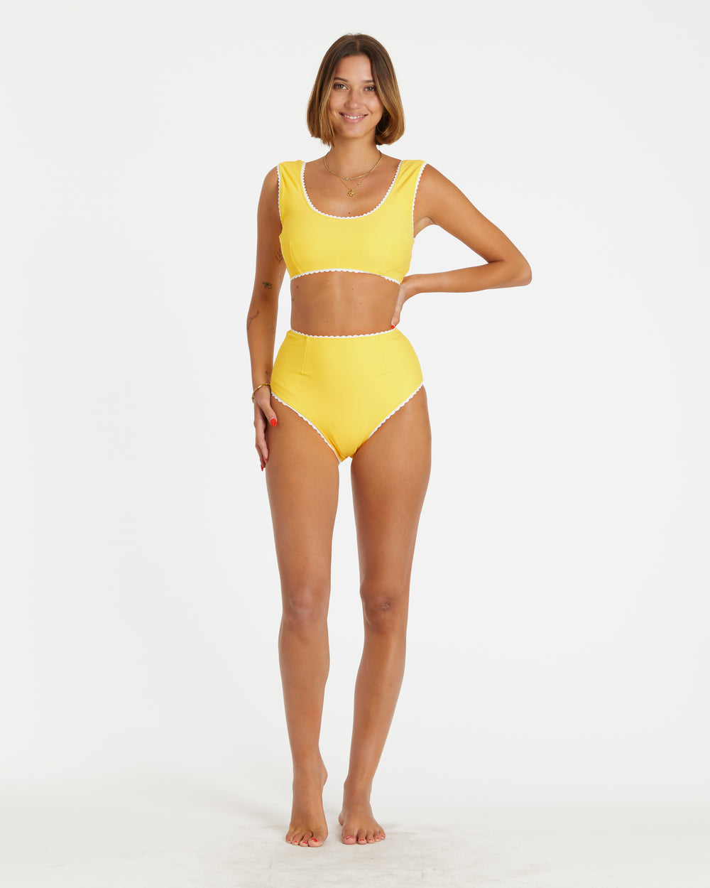 Carla is 5'10" and wearing size S