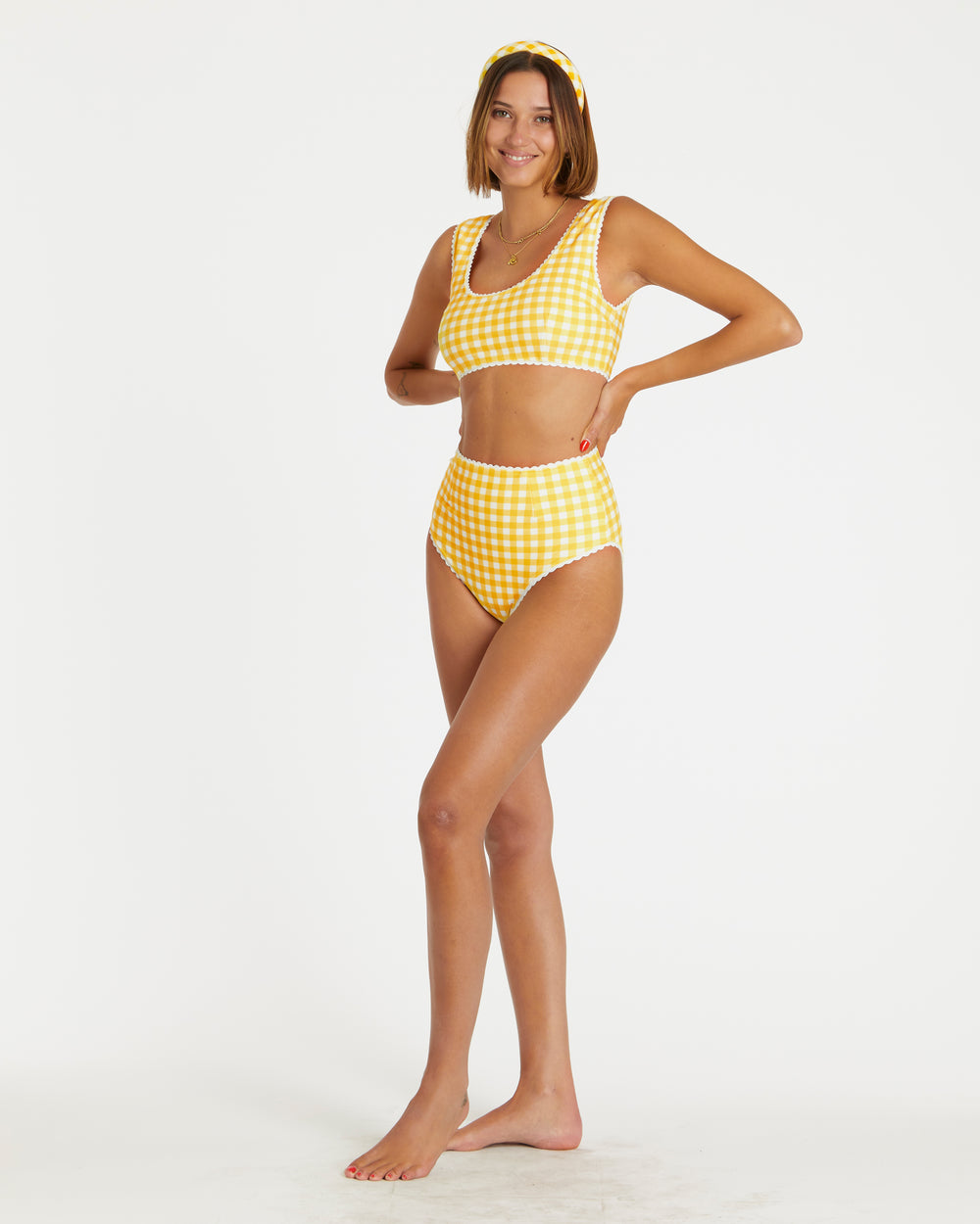 Carla is 5'10" and wearing size S