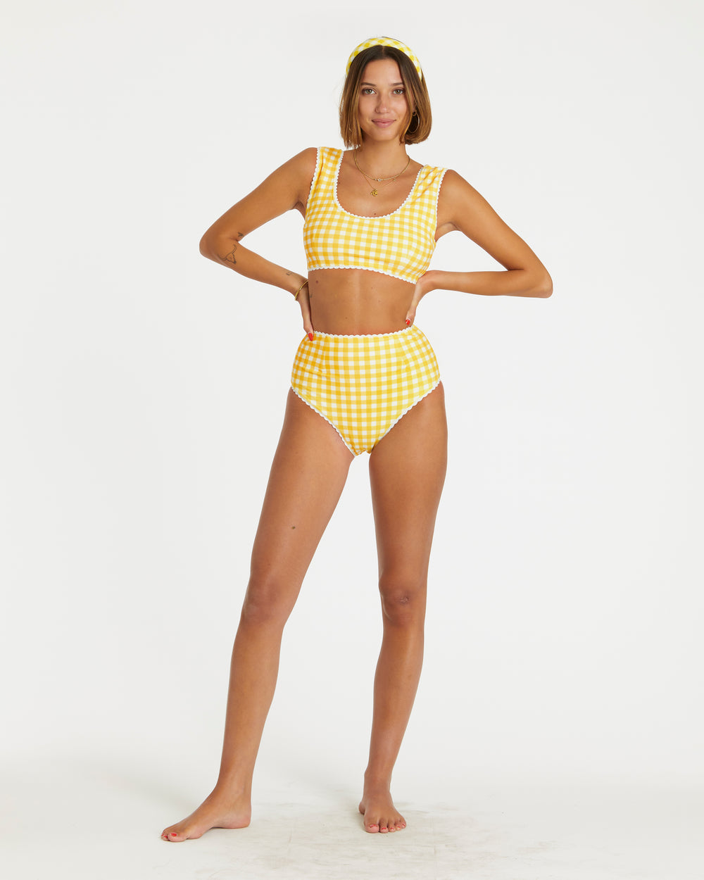 Carla is 5'10" and wearing size S