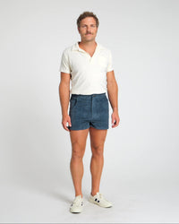 Grant is 5'11" and wearing size 32