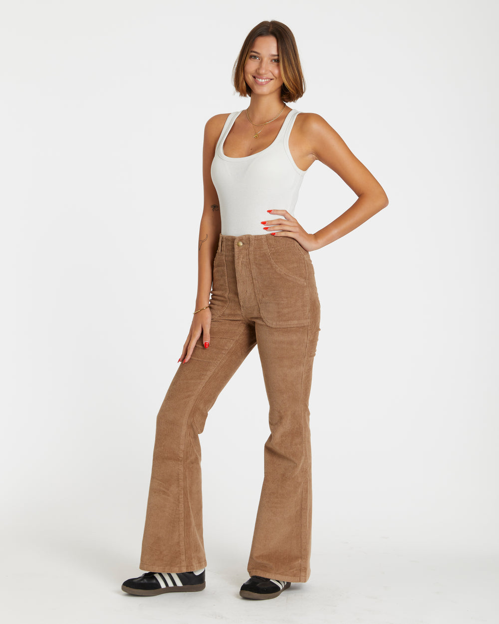 Carla is 5'10" and wearing size 26