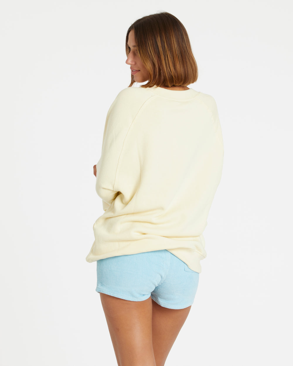 Carla is 5'10" and wearing size L